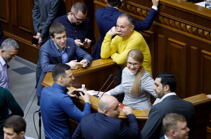  Керівник однієї з фракцій у Раді намагався “купити” голоси нардепів, – НАБУ