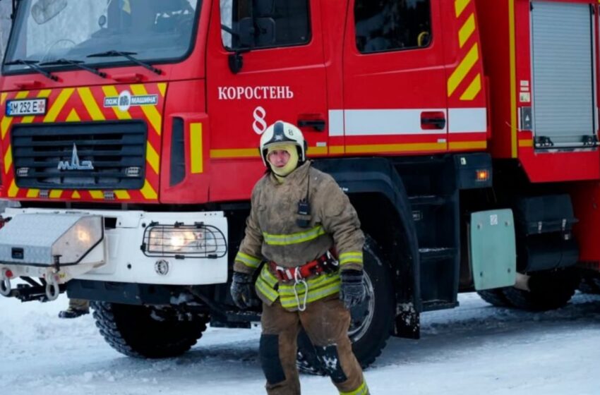  Росіяни вдарили по критичній інфраструктурі на Житомирщині: виникла пожежа (фото)