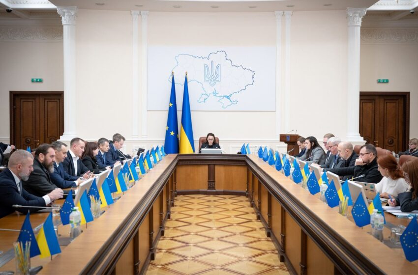  Перезавантаження Кабміну триває: хто отримає посади і хто під загрозою звільнення