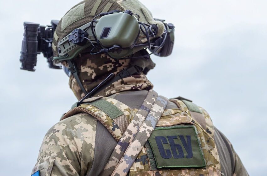  Готували підрив поліцейських і втечу до Росії: СБУ затримала агентів ФСБ у Херсоні