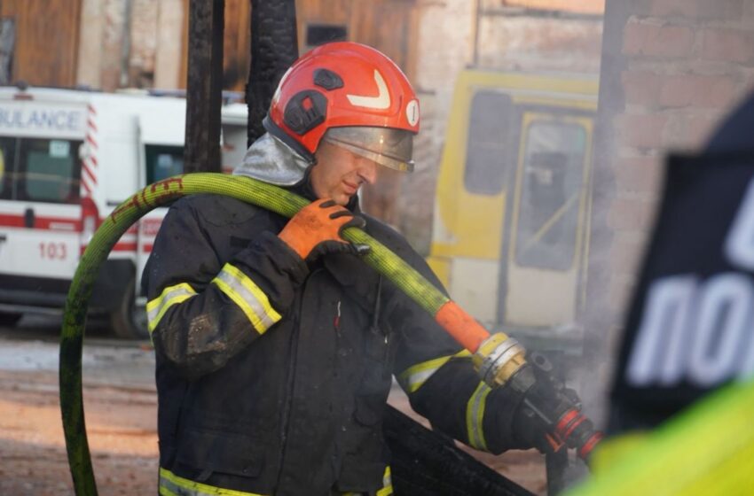  Ворожий дрон у Львові впав біля пам’ятника Бандері, – Садовий