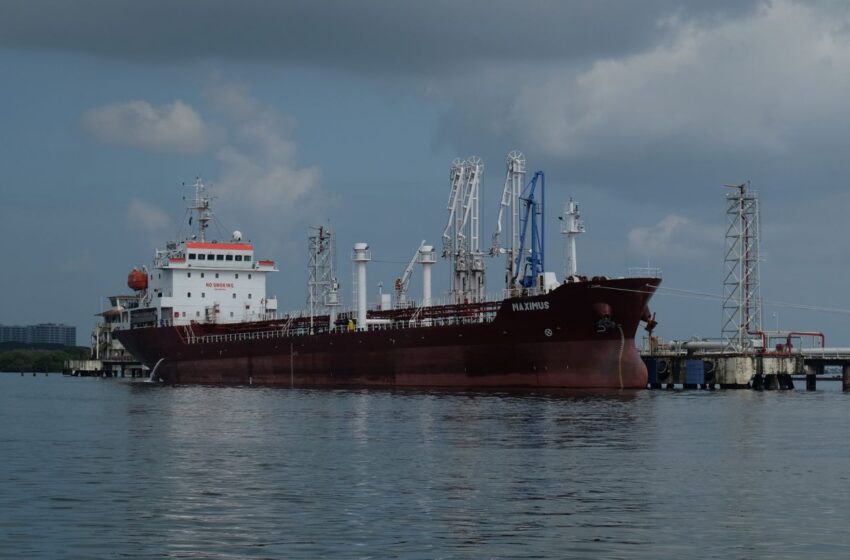  Российская нефть “застряла” в море из-за утраты индийского рынка, – Bloomberg