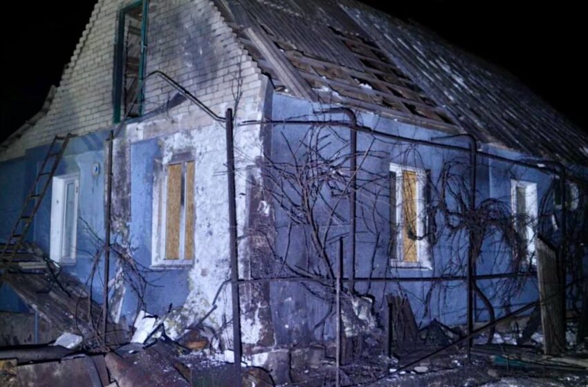  Росія вдарила вночі по Запоріжжю: пошкоджені будинки та господарчі споруди