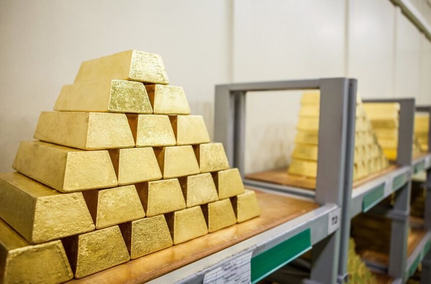  Ціна золота продовжує рекордно зростати та наближається до 5600 доларів