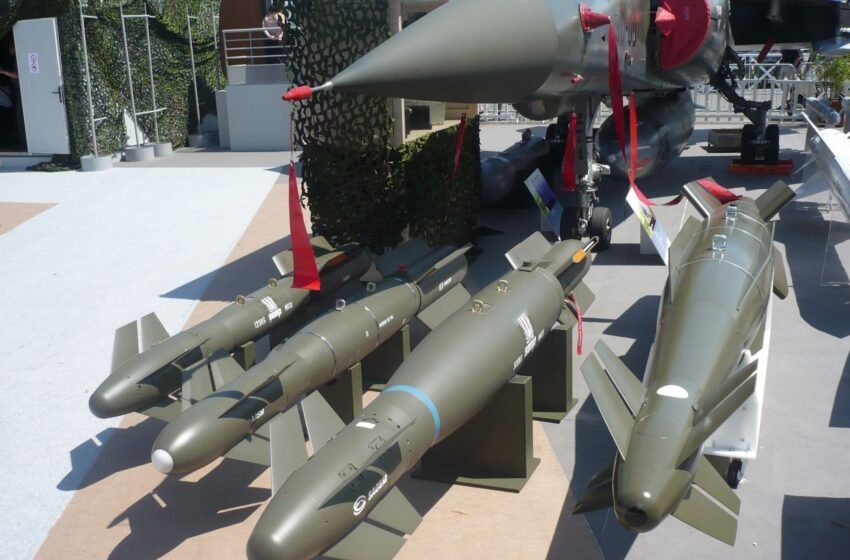  Українські літаки отримали високоточні КАБи від Франції