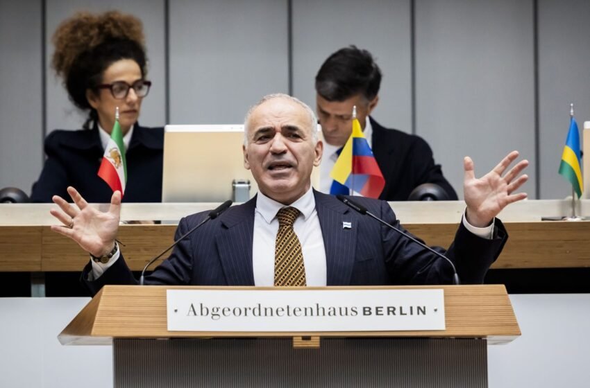  “Це просто розмови для бідних”: Каспаров про переговори по Україні, Путіна та майбутнє Росії