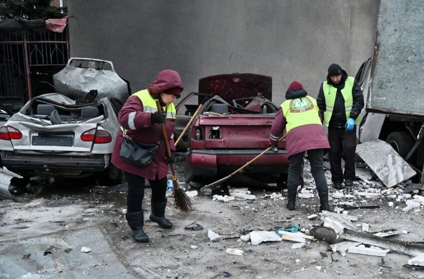  Горіли ТЦ, зруйновані будинки і десятки постраждалих: все про атаку РФ на Київ, Харків та регіони