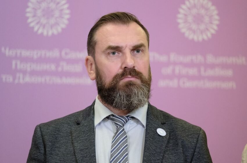  Зарплати педагогів зросли не всюди: де виникли проблеми з виплатами