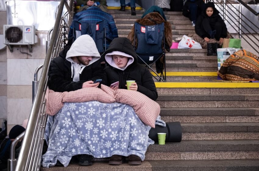  Київ атакували балістикою, у місті чули вибухи