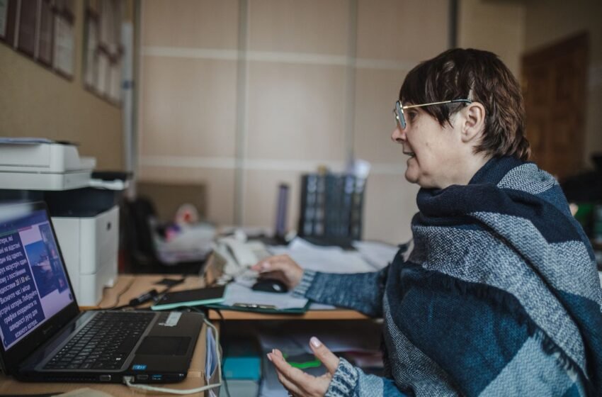  Підвищення зарплат вчителів на доплати не впливає? Хто має право на 2000 та 4000 гривень