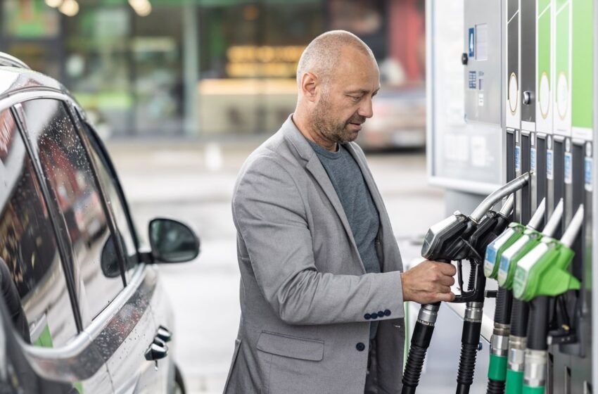  Високі ціни обвалили попит на пальне: що зараз відбувається на українських АЗС