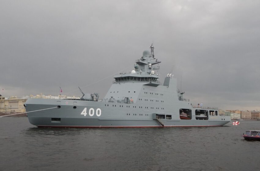  Суднобудівний завод РФ у Виборгу опинився під атакою дронів: пошкоджений криголам