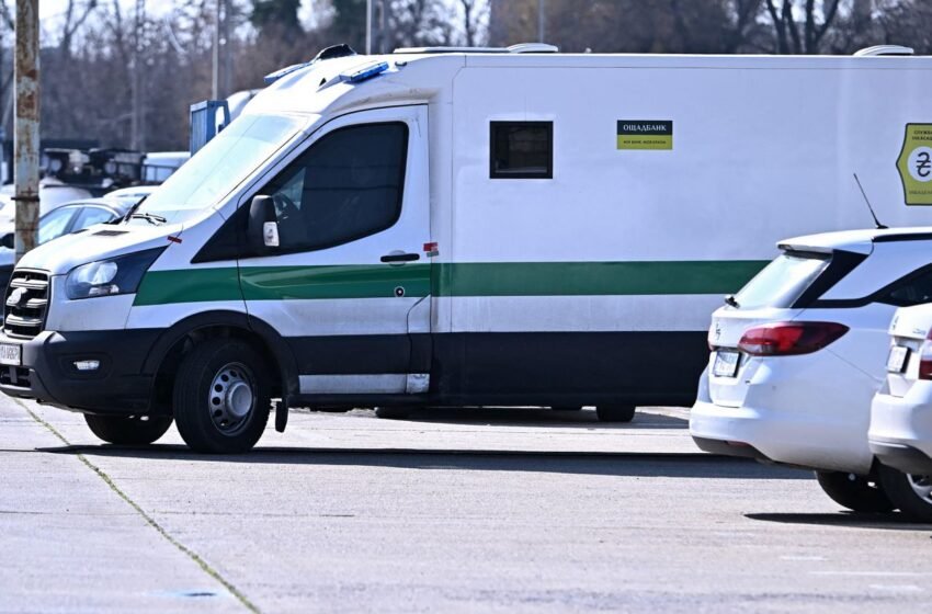  Ощадбанк призупинив ввезення валюти з ЄС