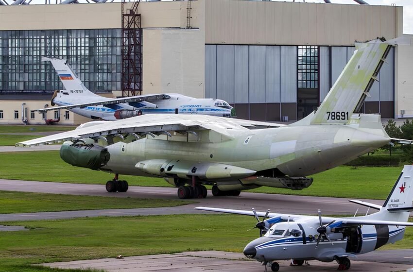  Росію атакували дрони: вибухи лунали на великому авіаремонтному заводі