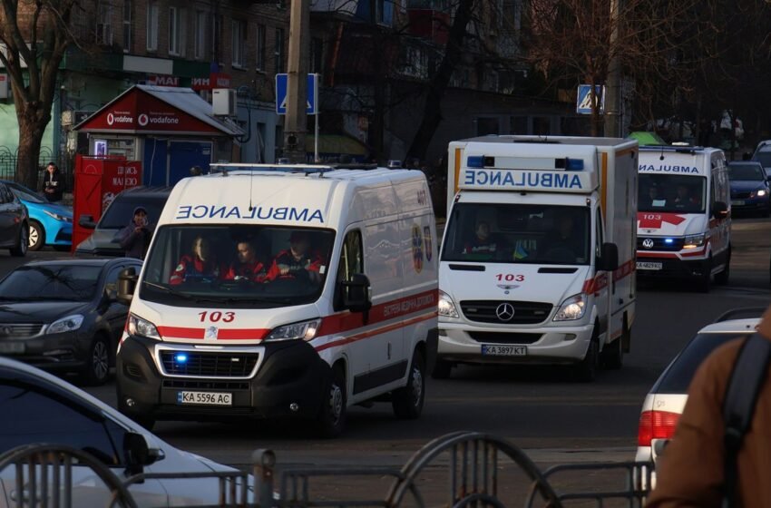  Погрожував “самосудом”. В Одесі чоловік намагався взяти у заручники бригаду “швидкої”
