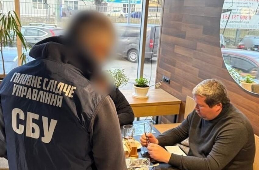  СБУ викрила очільника “Батьківщини” у Харківській області у “схемі” на мільйони (фото)