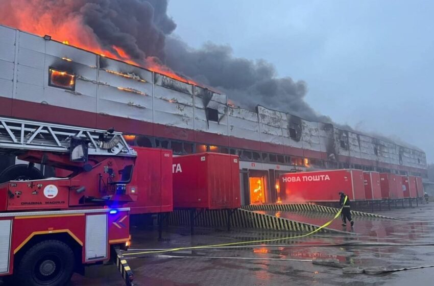  Знищено термінал “Нової пошти”, горіла багатоповерхівка: дрони атакували Луцьк