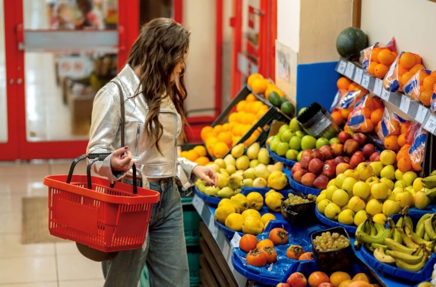  “Бомба” відкладеної дії: як дороге пальне вдарить по цінах в Україні – прогноз експерта