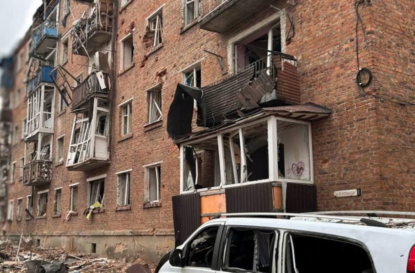  РФ кинула авіабомби на гуртожиток на Сумщині: є поранені, серед них дитина