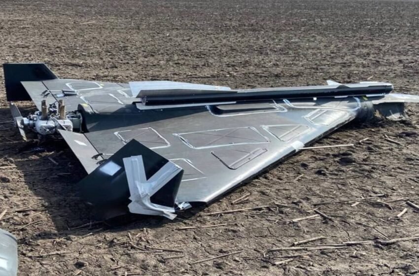  Росіяни прикріплюють на “Шахеди” макети ракет, щоб налякати українську авіацію (фото)