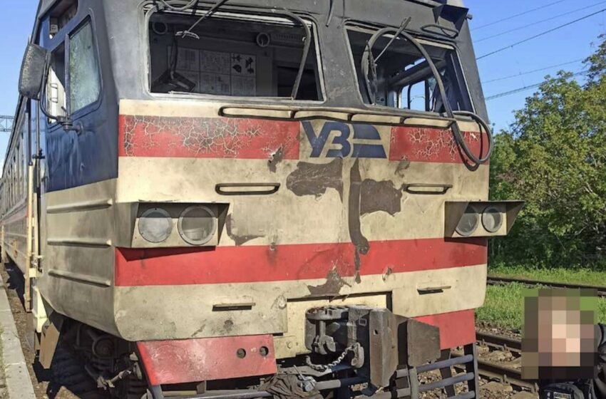  Росія завдала удару по приміському поїзду на Запоріжжі, постраждали пасажири (фото)