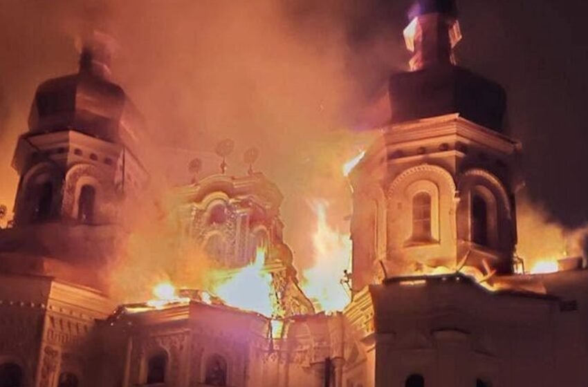  Момент удару Росії по Києво-Печерській лаврі потрапив на відео