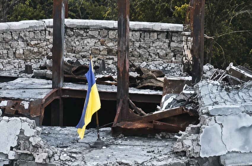  На Кінбурнській косі підняли прапор України, окупанти втікають, – ЗСУ