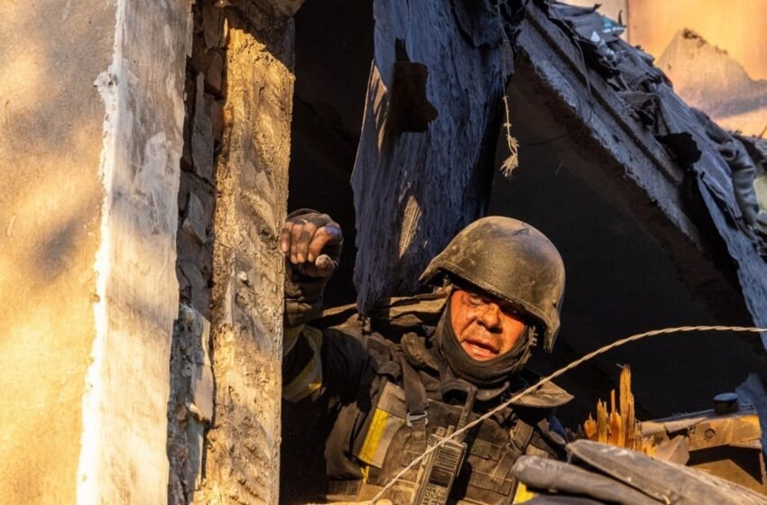  Окупанти вдарили КАБами по Харкову, під завалами будинку опинилися люди