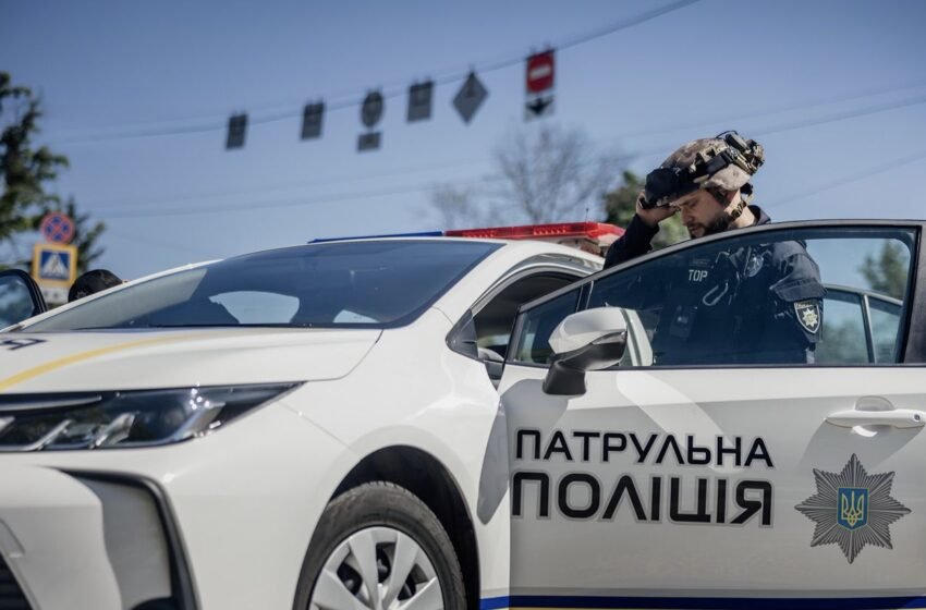  У Харкові чоловік напав з ножем на патрульних