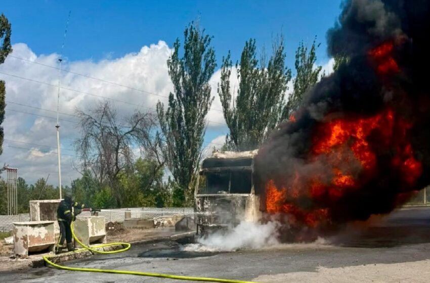  У Слов’янську російський дрон атакував вантажівку з пальним прямо на заправці