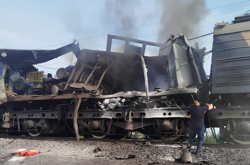  РФ ударила дроном по поїзду на Дніпропетровщині