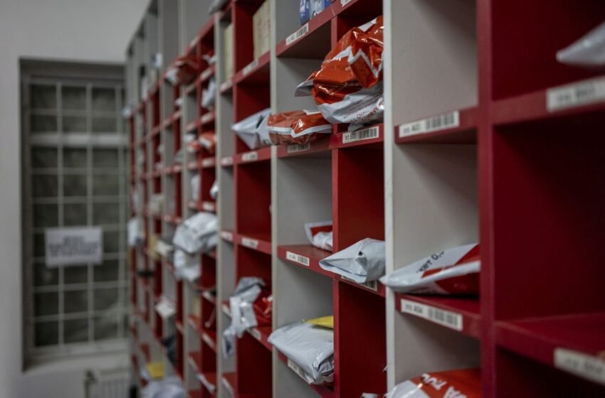  У Запоріжжі через атаку РФ пошкоджене відділення “Нової пошти”, є загиблий
