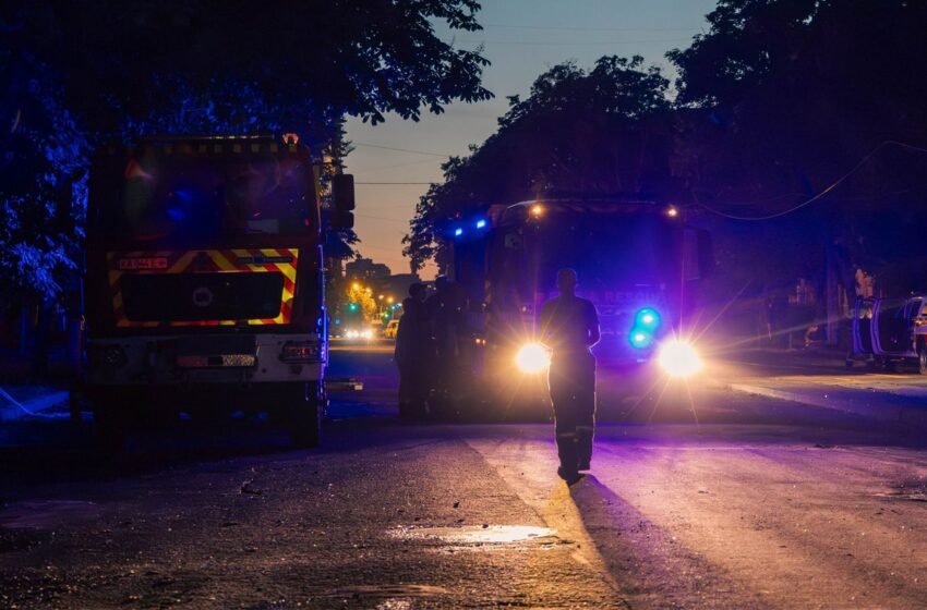  В Києві пролунали вибухи, місто під атакою балістики