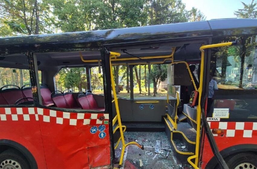  У Харкові сталася ДТП з міським автобусом, понад 10 постраждалих