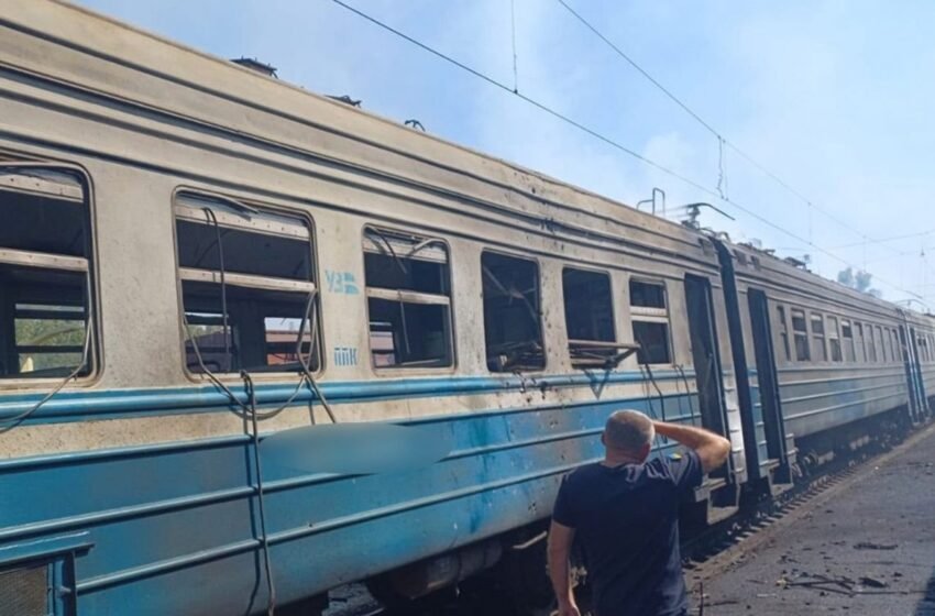  Поліція повідомила нові деталі удару по потягу у Харківській області (фото)