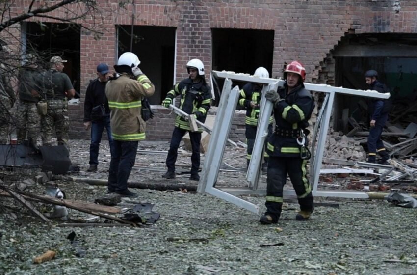  Росія вдарила дронами по підприємствах на Хмельниччині, є руйнування та постраждалі