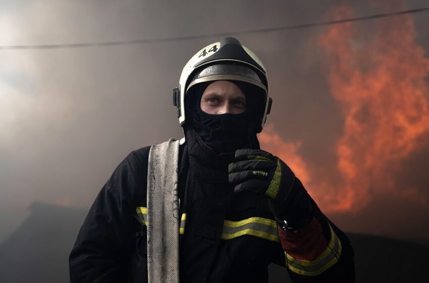  У Борисполі дрон влучив прямо в дах житлової багатоповерхівки